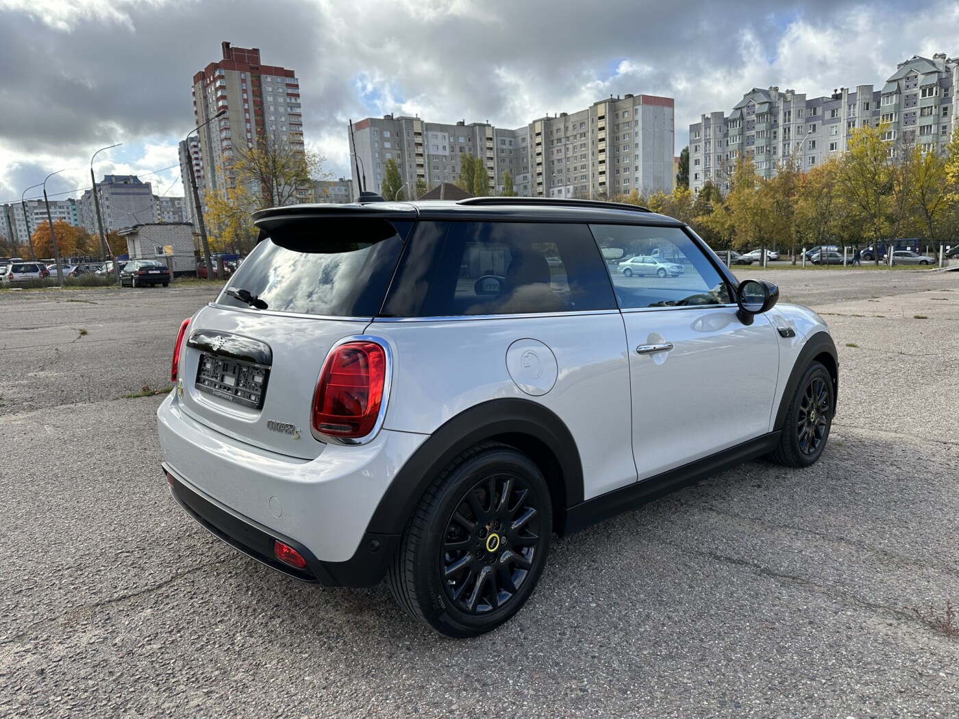 MINI Cooper SE 2022 (19275) купить в лизинг: цены, фото, характеристики