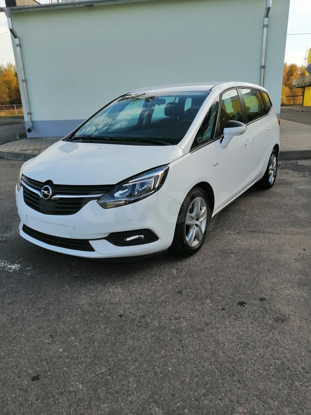 Opel Zafira 2018 (28092) купить в лизинг: цены, фото, характеристики