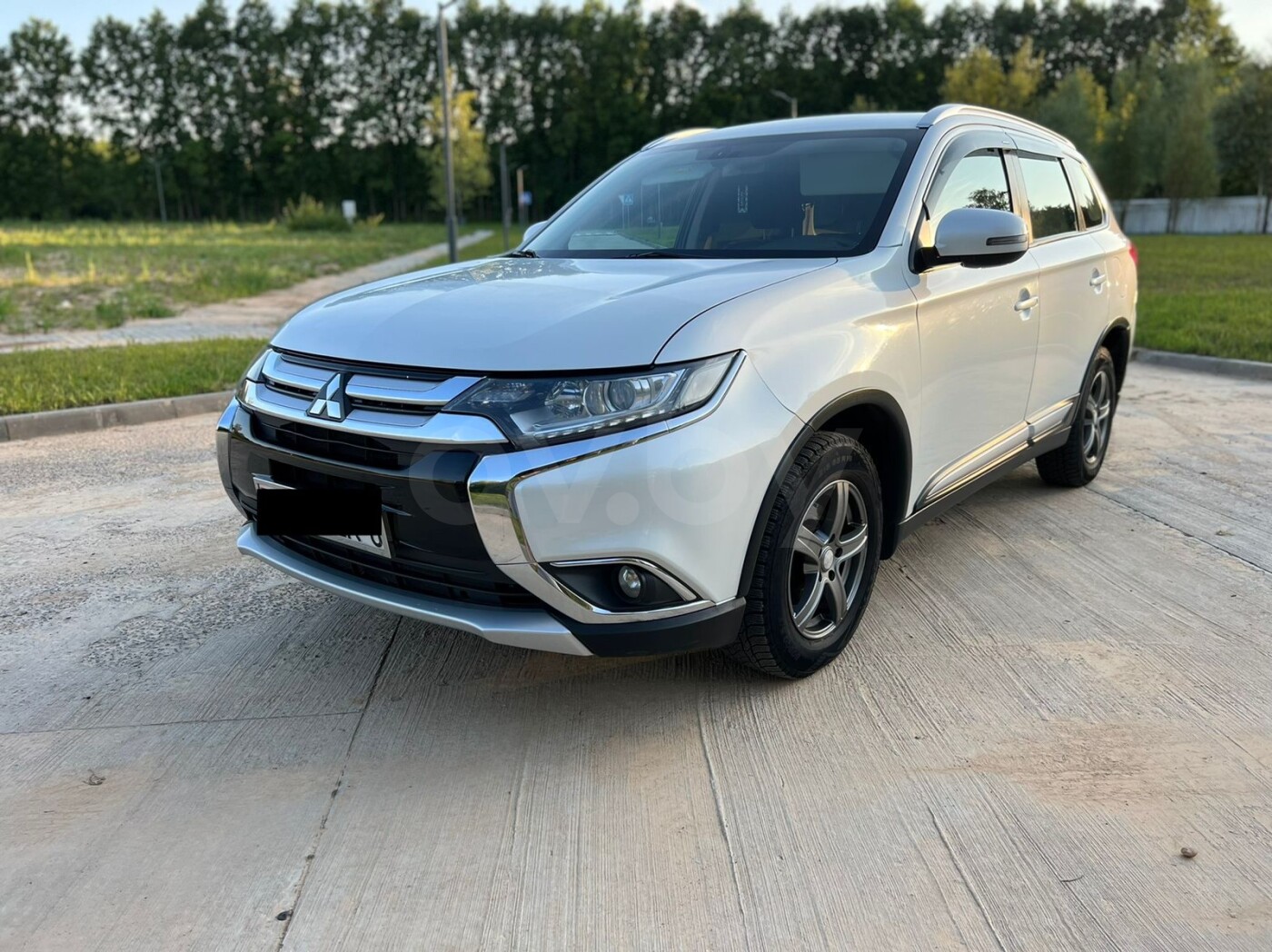 Mitsubishi Outlander 2015 (42339) купить в лизинг: цены, фото,  характеристики